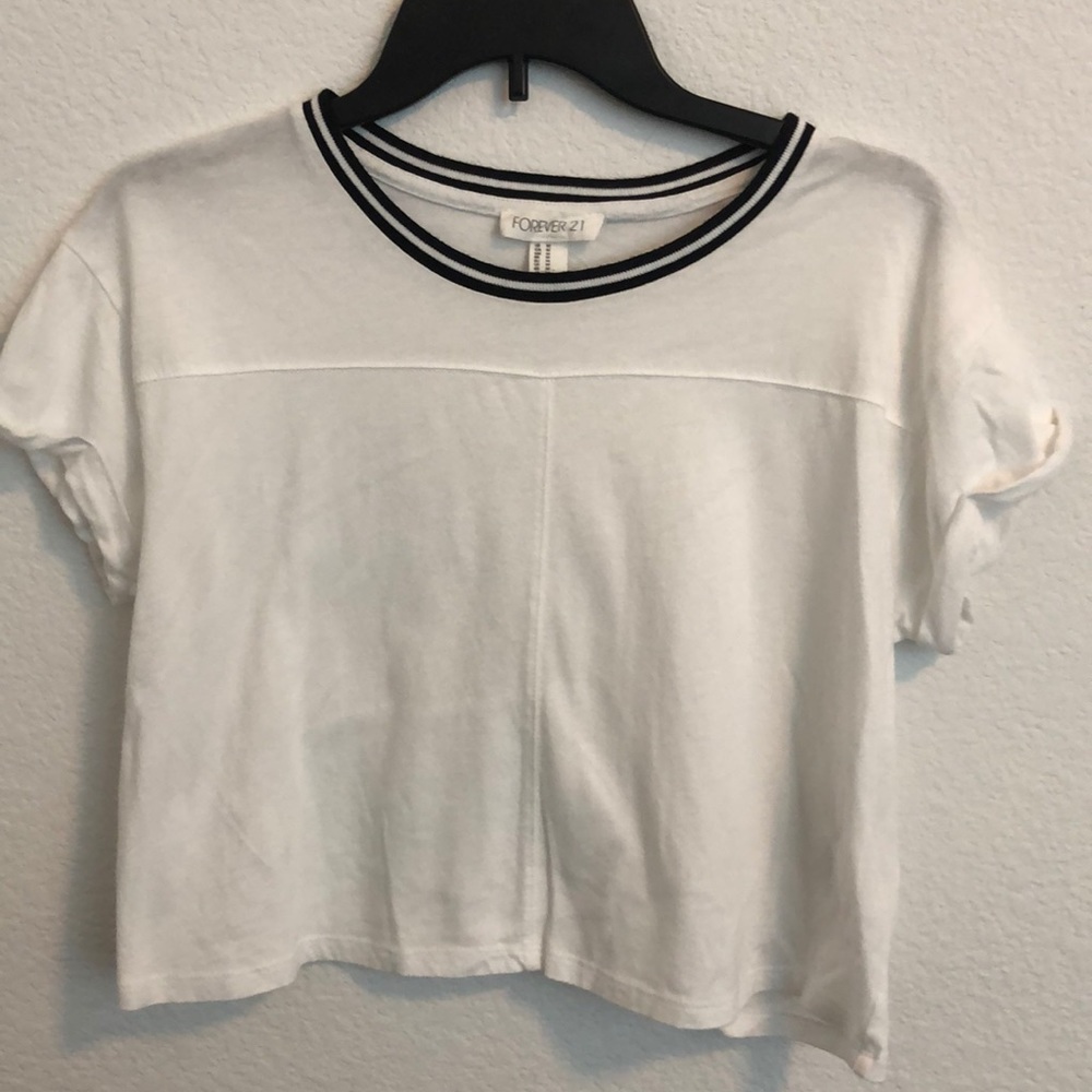 cropped white tee